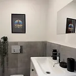 Stunning 2br 2bath Near Metro - Ym 1 *